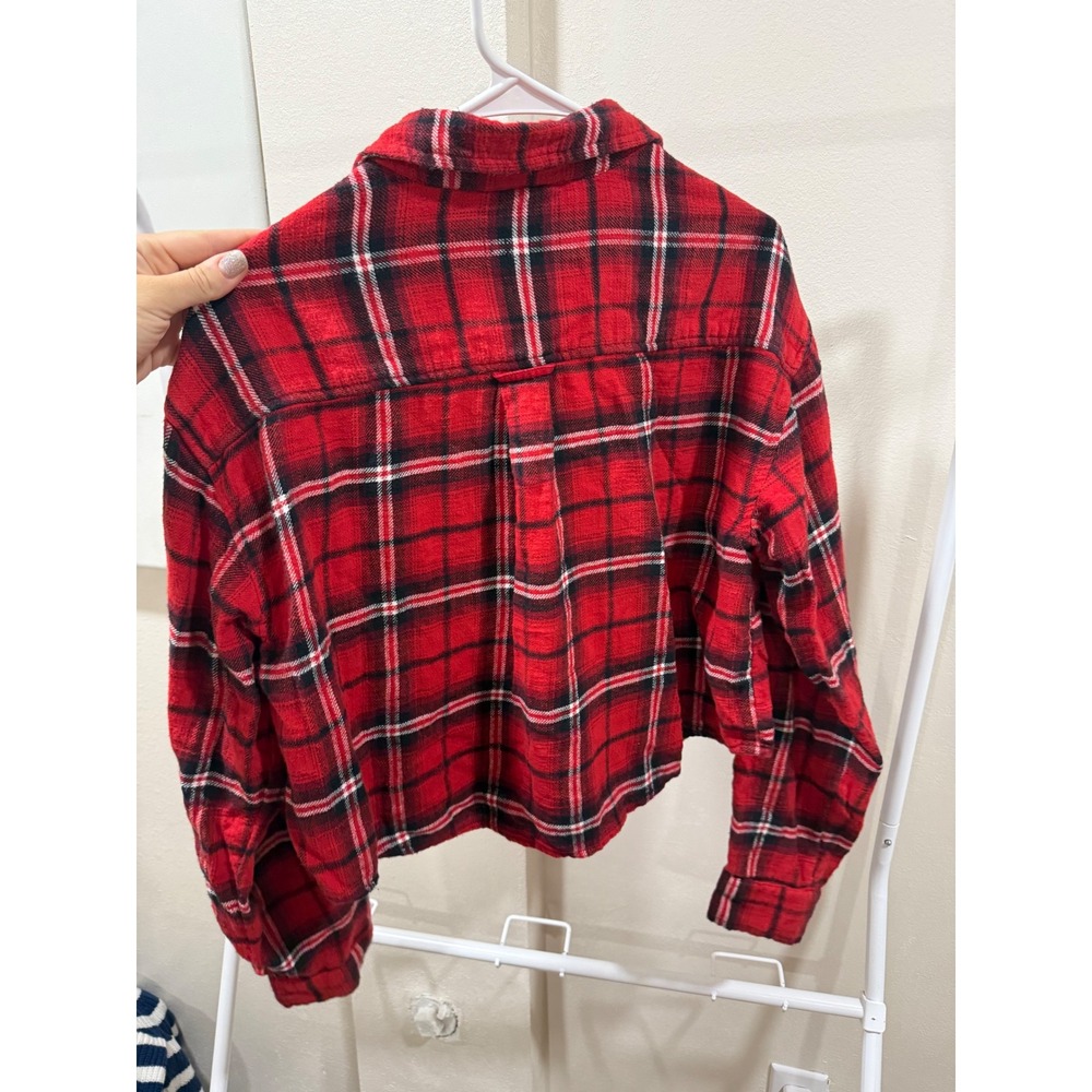 Lumberjack Red Black Plaid Outdoors Cropped Flannel American Eagle Size Medium - Picture 4 of 4